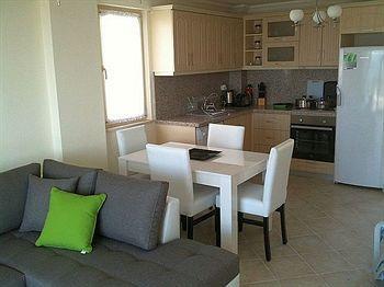 Royal Heights Apartments Богазычи Экстерьер фото